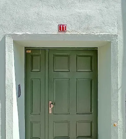 3 In Altstadt In *