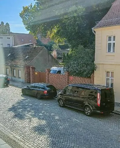 3 In Altstadt In * آنغرمونده